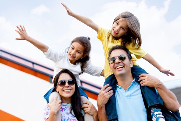 maintain bright smile traveling