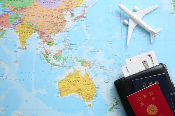 how to avoid travel risks