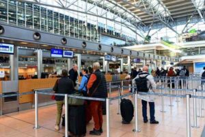 How to Avoid Airport Queues This Year